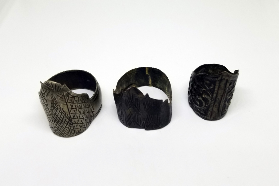 ÜZERLERİ KABARTMA İŞÇİLİKLİ OSMANLI DÖNEMİ 3 ADET TÜFEK BİLEZİĞİ