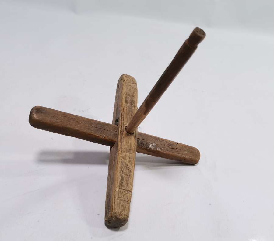 EL YAPIMI ANTİKA AHŞAP KİRMAN