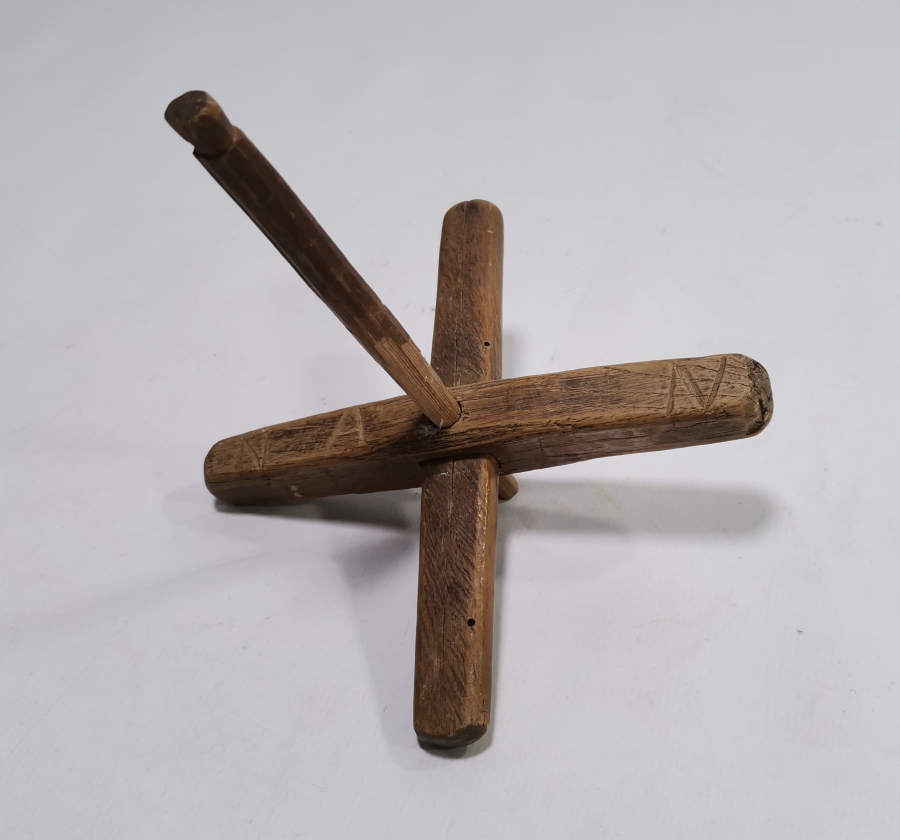 EL YAPIMI ANTİKA AHŞAP KİRMAN