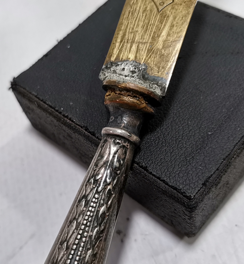 GÜMÜŞ SAPLI ANTİKA ZARF AÇACAĞI