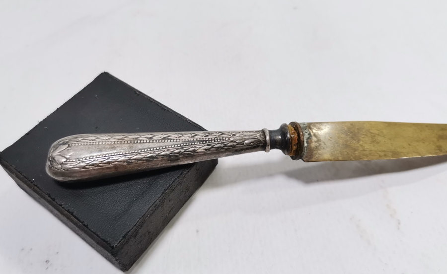 GÜMÜŞ SAPLI ANTİKA ZARF AÇACAĞI