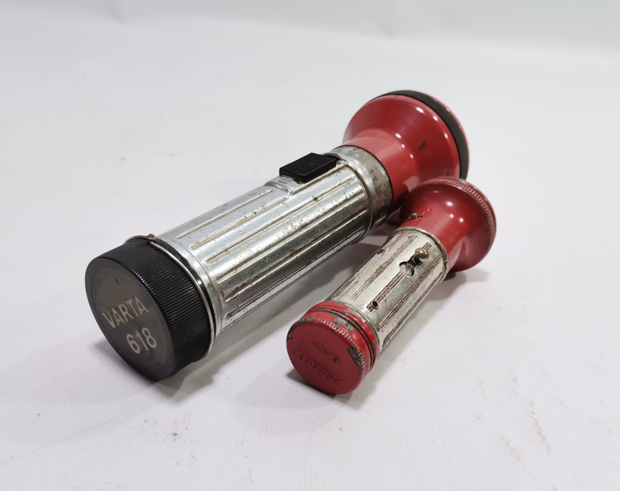 İKİ ADET ANTİKA EL FENERİ - EL LAMBASI