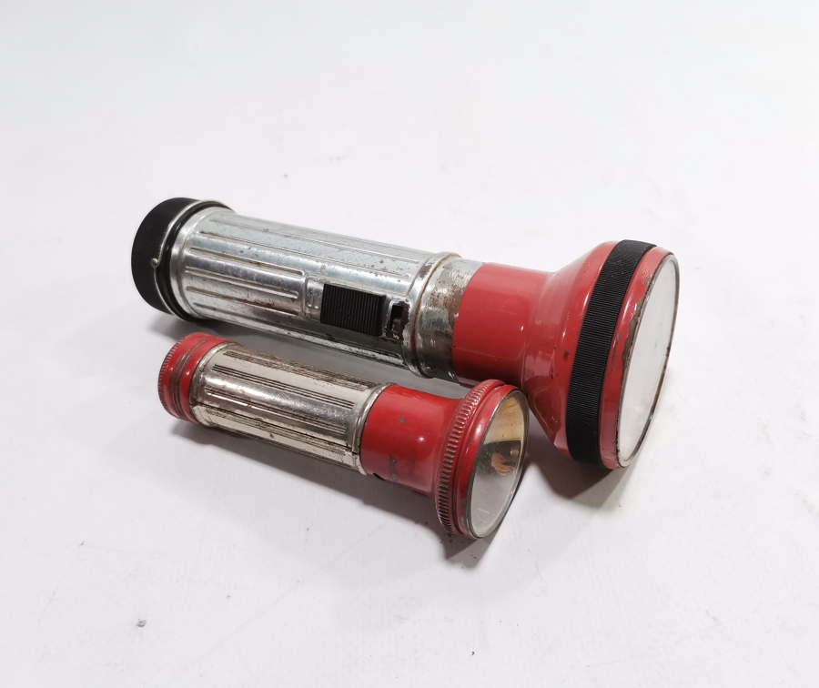 İKİ ADET ANTİKA EL FENERİ - EL LAMBASI