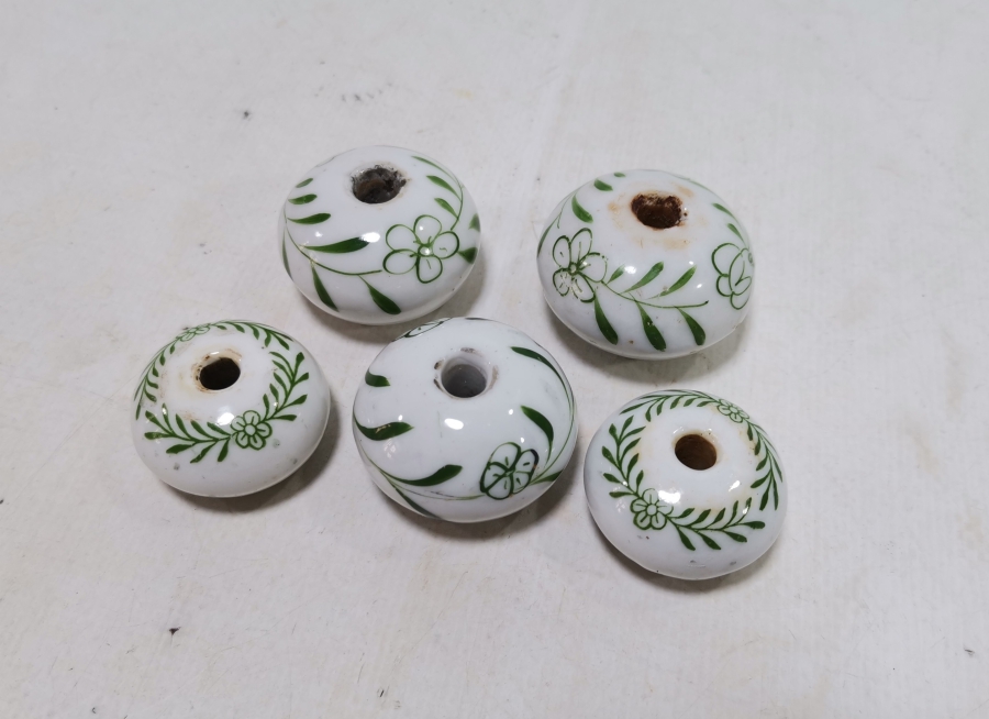 ÜZERİ ALTIN VARAKLI OSMANLI DÖNEMİ ÇEKMECE KULPLARI