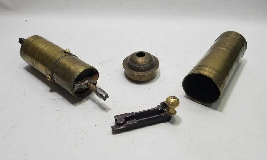 ÜZERİ ÇİFT USTA DAMGALI OSMANLI DÖNEMİ SÜLEYMANİYE KAHVE DEĞİRMENİ