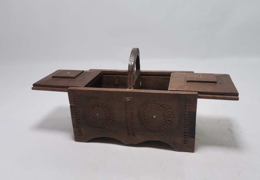 OSMANLI DÖNEMİ AHŞAP ÇİFT GÖZLÜ KAHVE KUTUSU