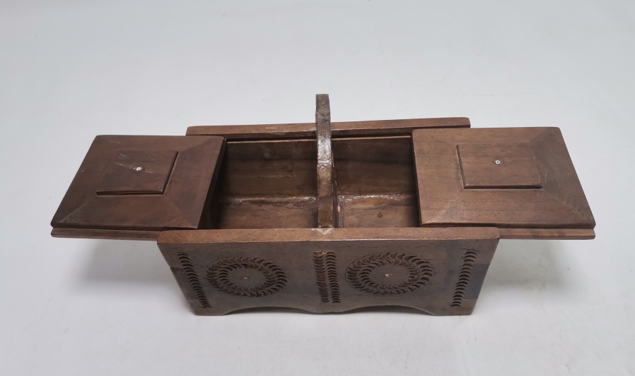 OSMANLI DÖNEMİ AHŞAP ÇİFT GÖZLÜ KAHVE KUTUSU