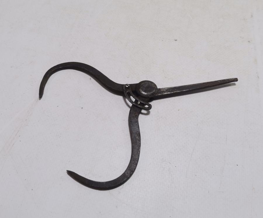 NADİR TİPTE OSMANLI DÖNEMİ MİMAR KUMPASI