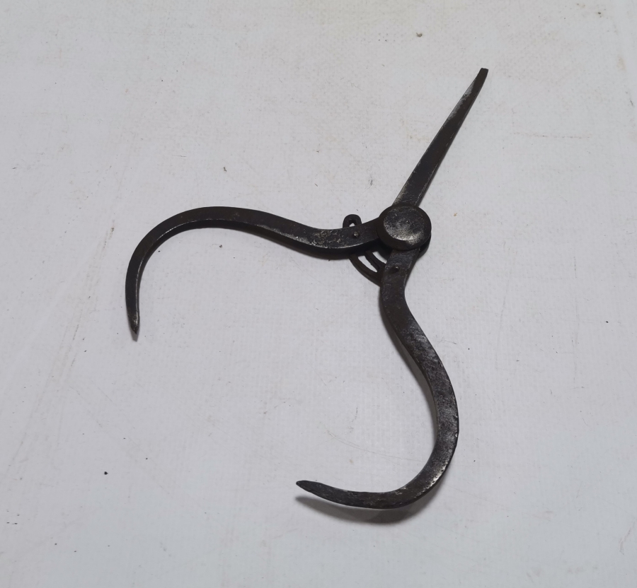 NADİR TİPTE OSMANLI DÖNEMİ MİMAR KUMPASI