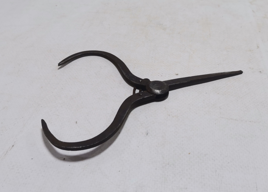 NADİR TİPTE OSMANLI DÖNEMİ MİMAR KUMPASI