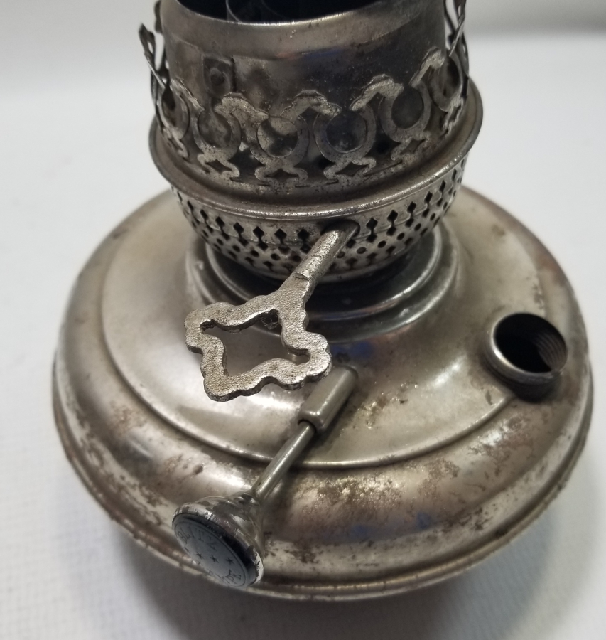 ANTİKA METAL GAZ LAMBASI