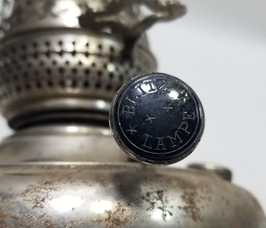 ANTİKA METAL GAZ LAMBASI