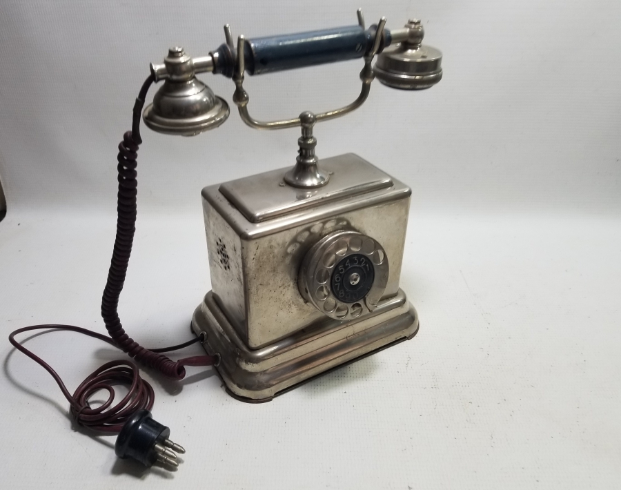 CUMHURİYET BAŞLARI NADİR TİPTE ÇEVİRMELİ TELEFON