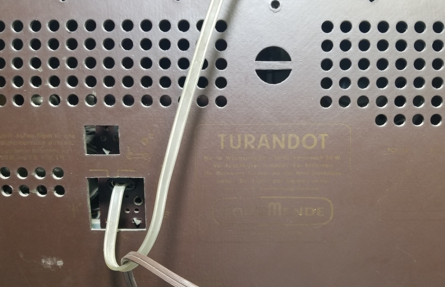 ÇALIŞIR DURUMDA ANTİKA RADYO