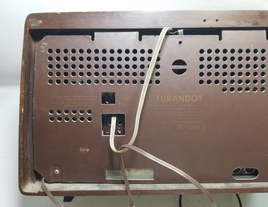 ÇALIŞIR DURUMDA ANTİKA RADYO