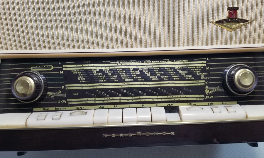 ÇALIŞIR DURUMDA ANTİKA RADYO