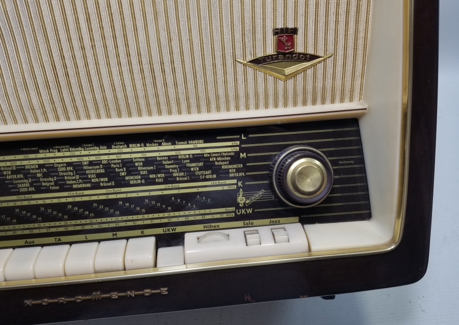 ÇALIŞIR DURUMDA ANTİKA RADYO