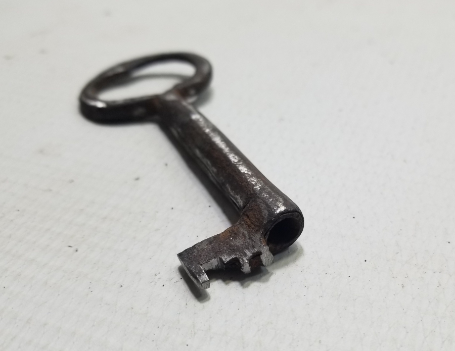 EL DÖVME DEMİRDEN MAMUL OSMANLI DÖNEMİ SANDIK ANAHTARI
