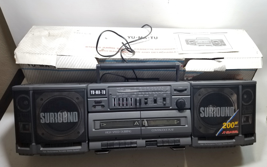 ORİJİNAL KUTUSUNDA ANTİKA KASETÇALAR RADYO