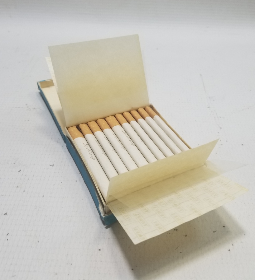 İÇİ DOLU ANTİKA SİPAHİ SİGARA KUTUSU