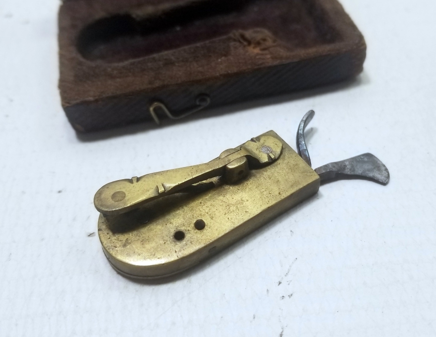 ORİJİNAL KUTUSUNDA OSMANLI DÖNEMİ HACAMAT