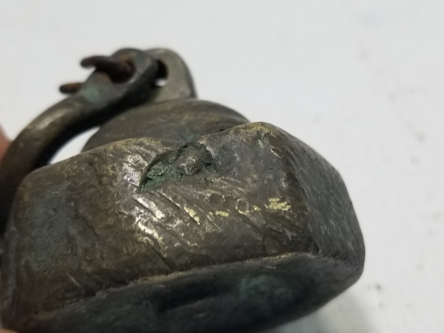 ÜZERİ DAMGALI NADİR FORMDA TUTMAÇLI DİRHEM