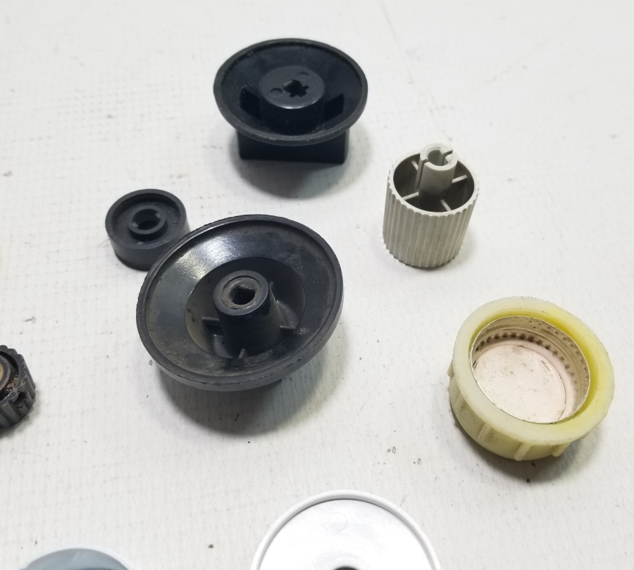 ANTİKA RADYO DÜĞMELERİ LOTU