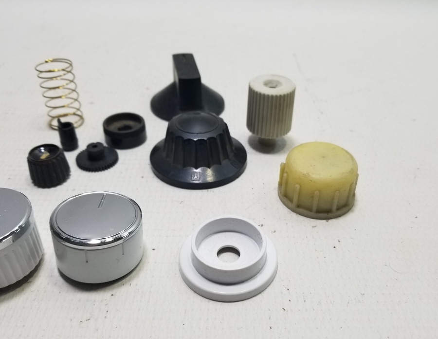 ANTİKA RADYO DÜĞMELERİ LOTU