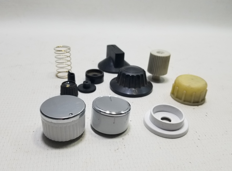 ANTİKA RADYO DÜĞMELERİ LOTU