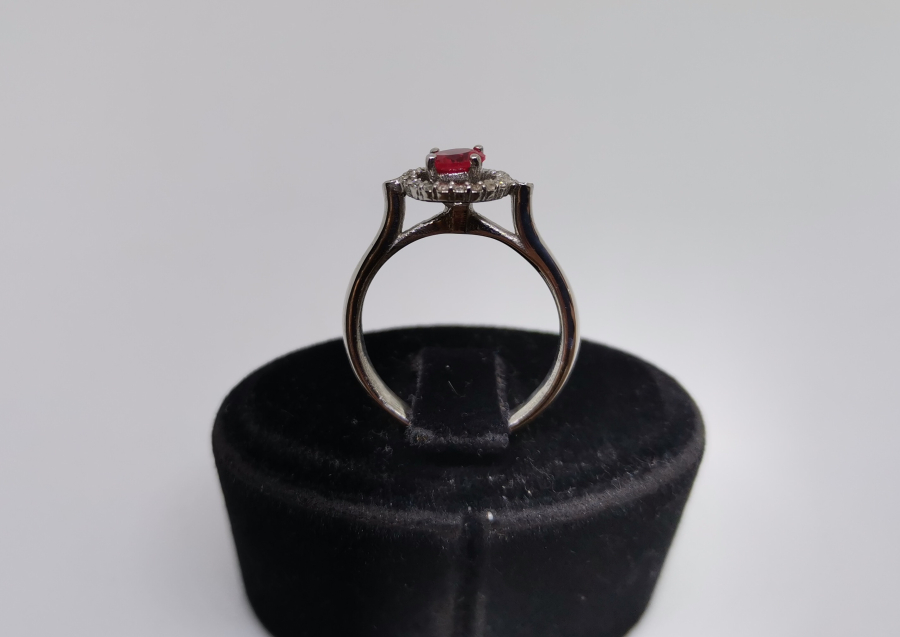 YAKUT VE PILANTA TAŞLI HALKA MODELİ YÜZÜK