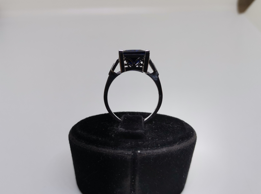 SAFİR VE PIRLANTA TAŞLI FLEMENK MODEL YÜZÜK