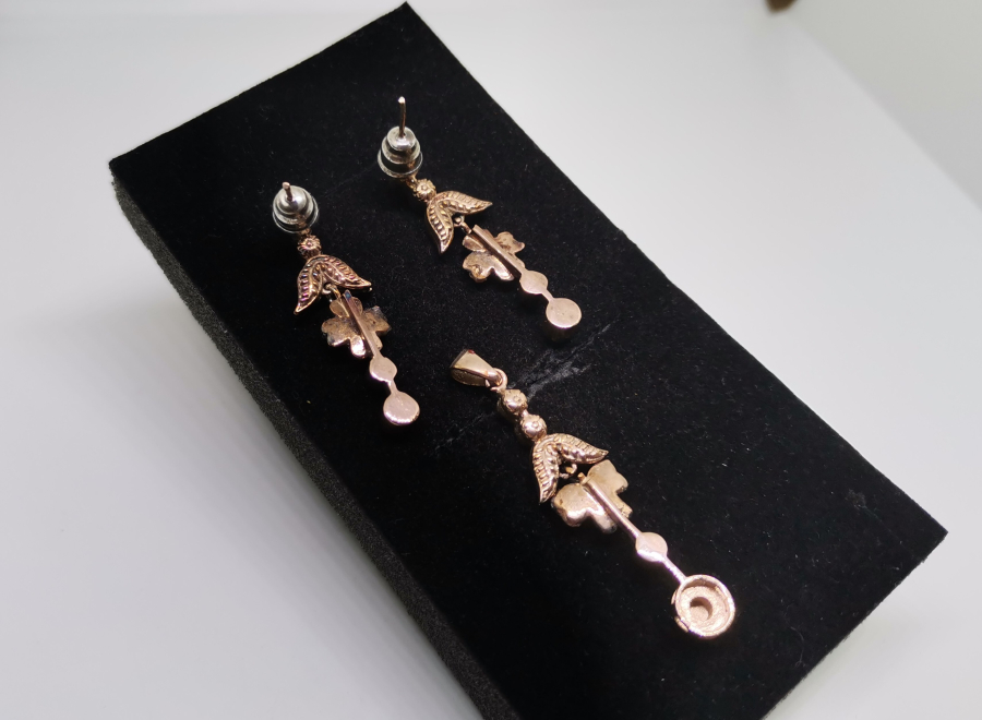 ZÜMRÜT VE ELMAS TAŞLI KOLYE KÜPE TAKIMI