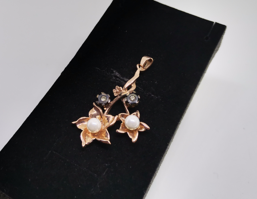 ELMAS VE İNCİLİ KOLYE UCU