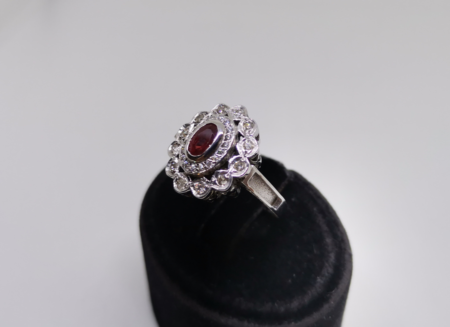 YAKUT VE PIRLANTA TAŞLI ÇOKLU YONCA MODELİ YÜZÜK