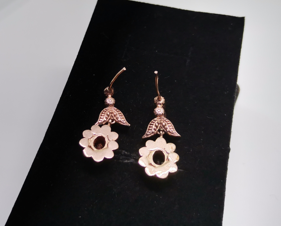 ELMAS VE YAKUT TAŞLI KÜPE TAKIMI