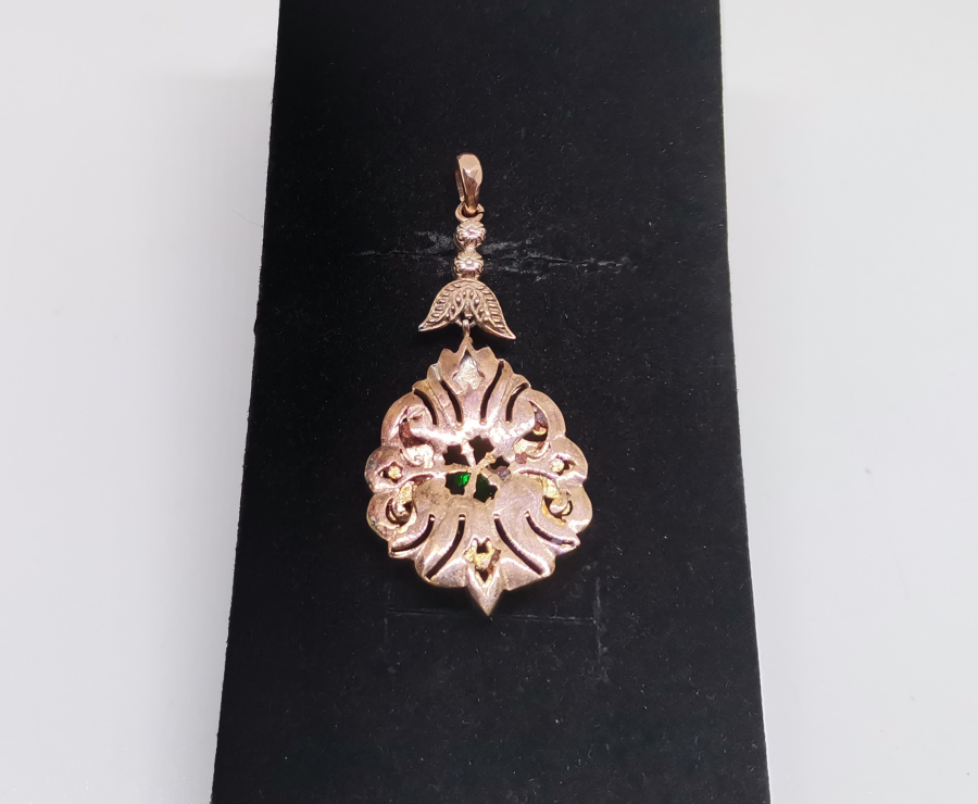 PIRLANTA TAŞLI ROMA KALKANI MODELİ YÜZÜK