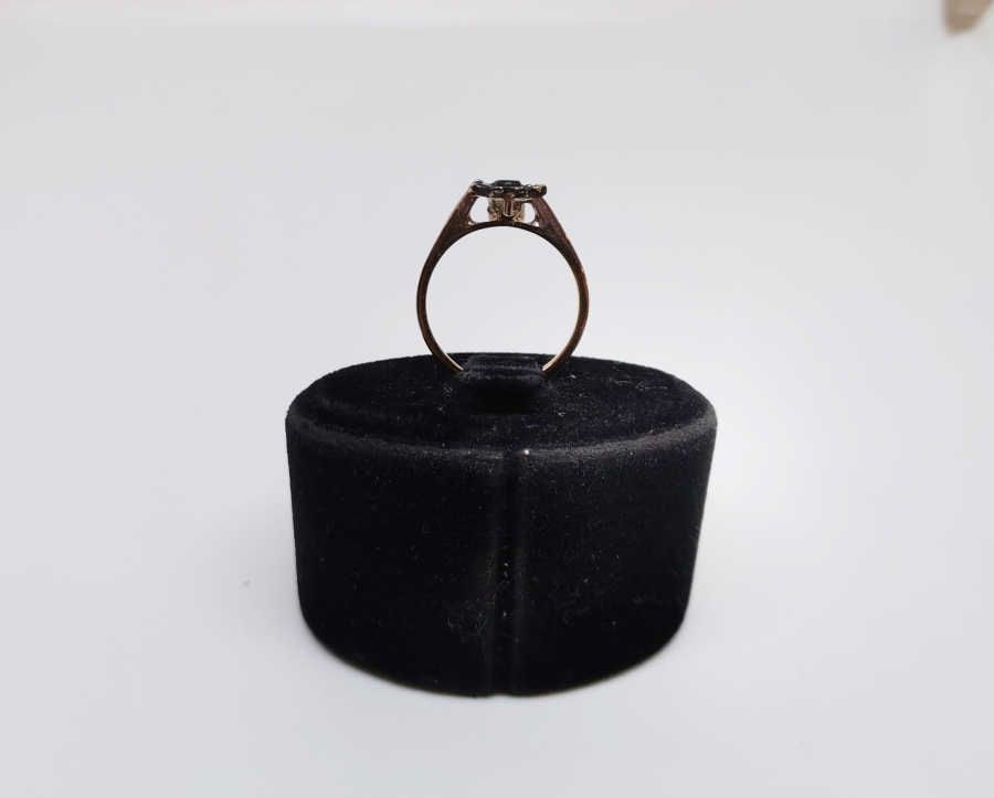 ELMAS TAŞLI YONCA MODEL YÜZÜK