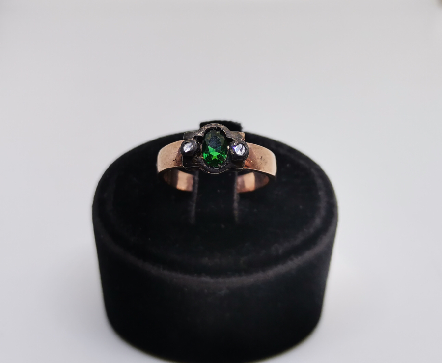 ELMAS VE ZÜMRÜT TAŞLI KOÇ BAŞI MODELİ YÜZÜK