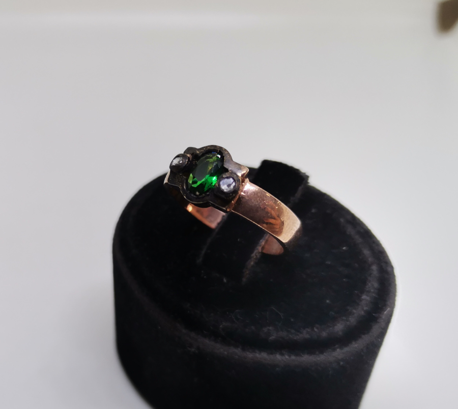 ELMAS VE ZÜMRÜT TAŞLI KOÇ BAŞI MODELİ YÜZÜK