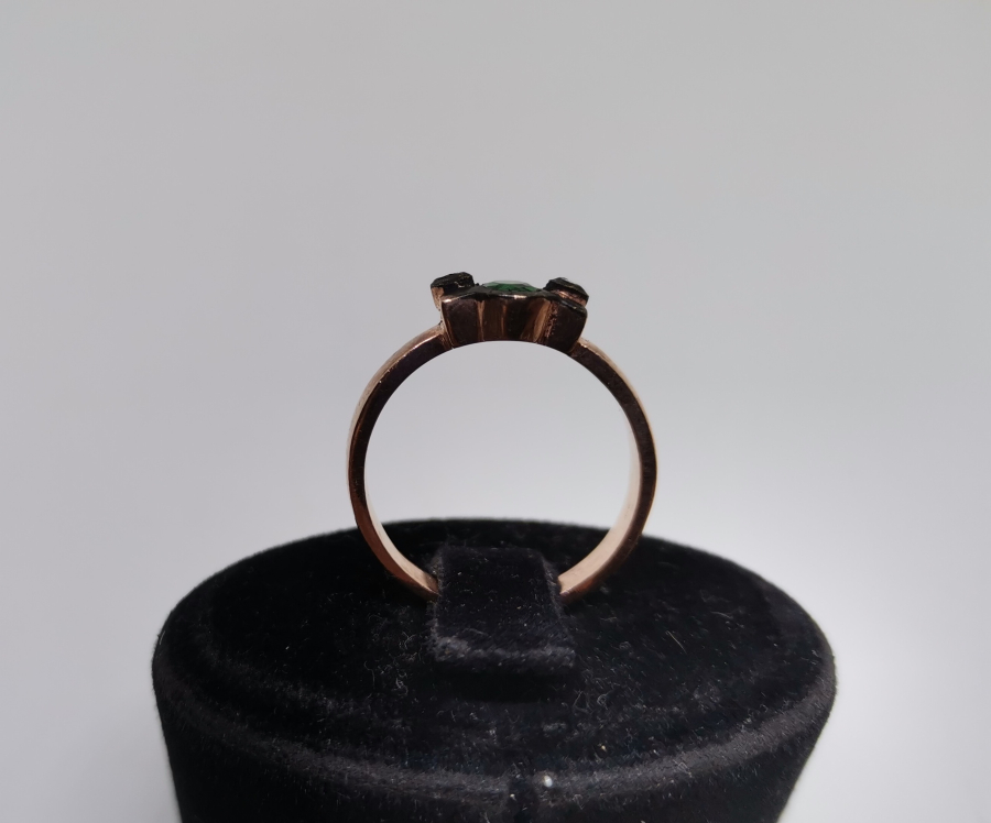 ELMAS VE ZÜMRÜT TAŞLI KOÇ BAŞI MODELİ YÜZÜK