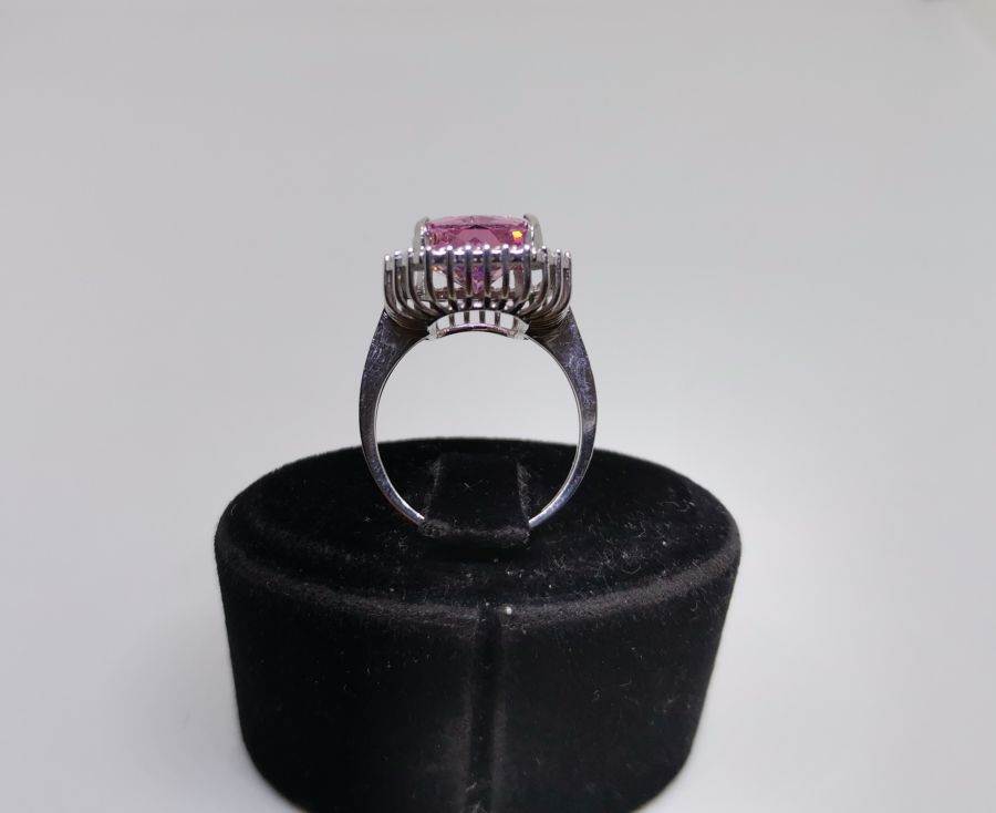 PEMBE KUVARS VE PIRLANTA TAŞLI HÜRREM MODEL YÜZÜK