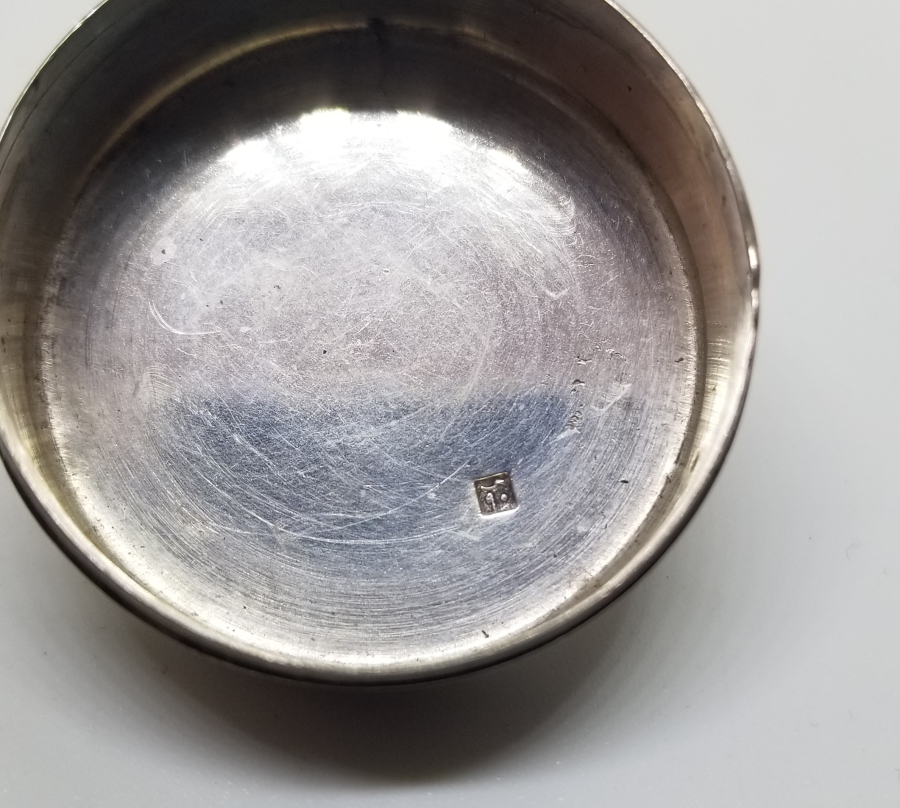 DAMLA KEHRİBARLI OSMANLI DÖNEMİ GÜMÜŞ KAPAKLI KUTU