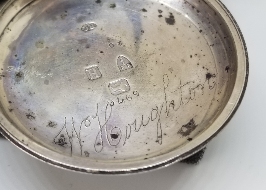 NADİR TİPTE GÜMÜŞ KASA YARIM PRİOR CEP SAATİ