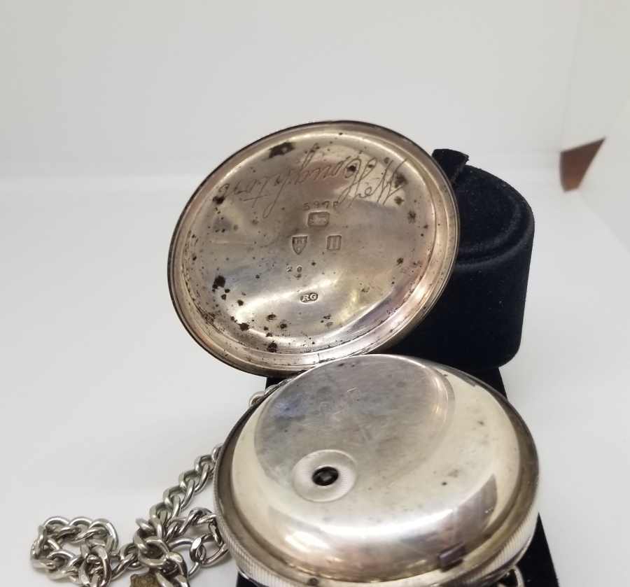 NADİR TİPTE GÜMÜŞ KASA YARIM PRİOR CEP SAATİ