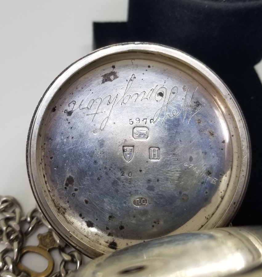 NADİR TİPTE GÜMÜŞ KASA YARIM PRİOR CEP SAATİ