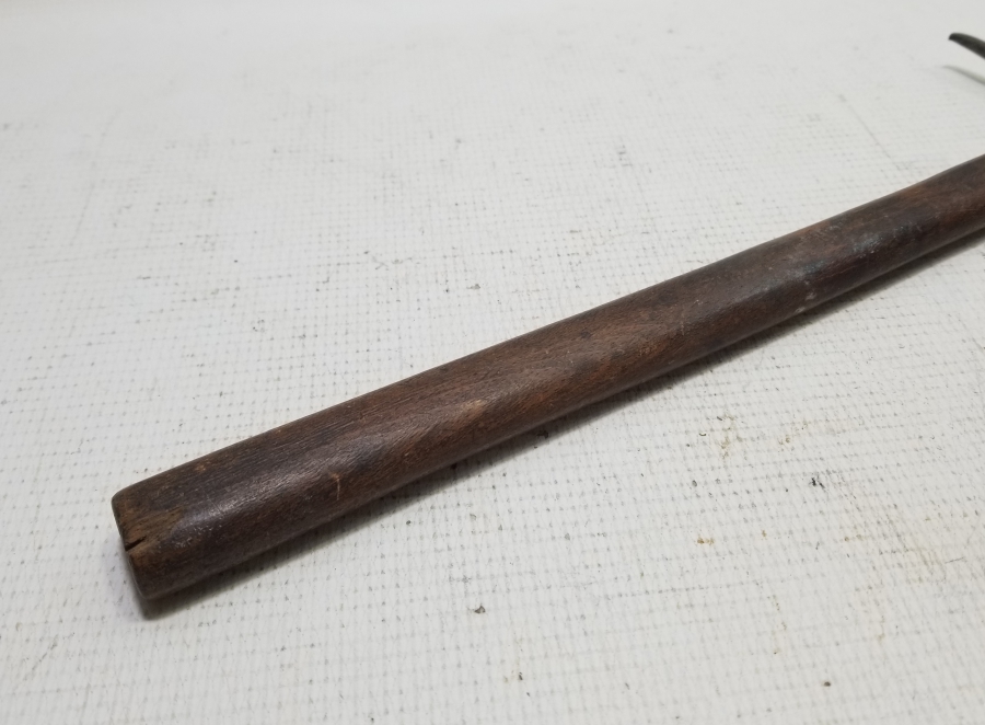 NADİR FORMDA ANTİKA ÇEKİÇ