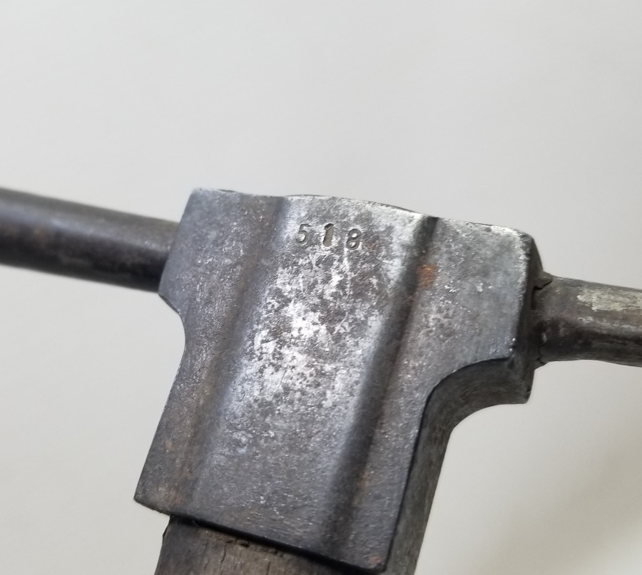 NADİR FORMDA ANTİKA ÇEKİÇ