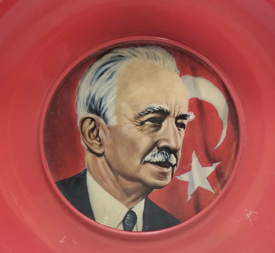 İSMET İNÖNÜ GÖRSELLİ ANTİKA MELAMİN DUVAR TABAĞI