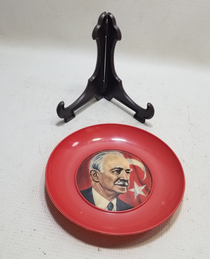 İSMET İNÖNÜ GÖRSELLİ ANTİKA MELAMİN DUVAR TABAĞI