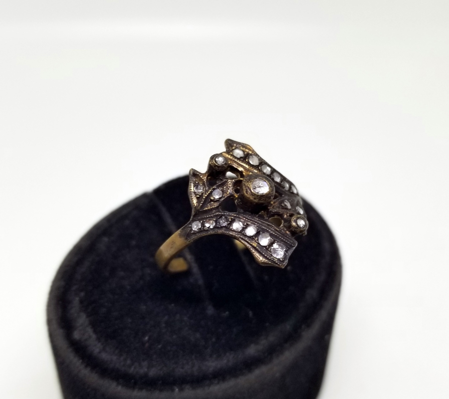 SARMAŞIK MODEL ÖZEL YAPIM ELMAS TAŞLI YÜZÜK